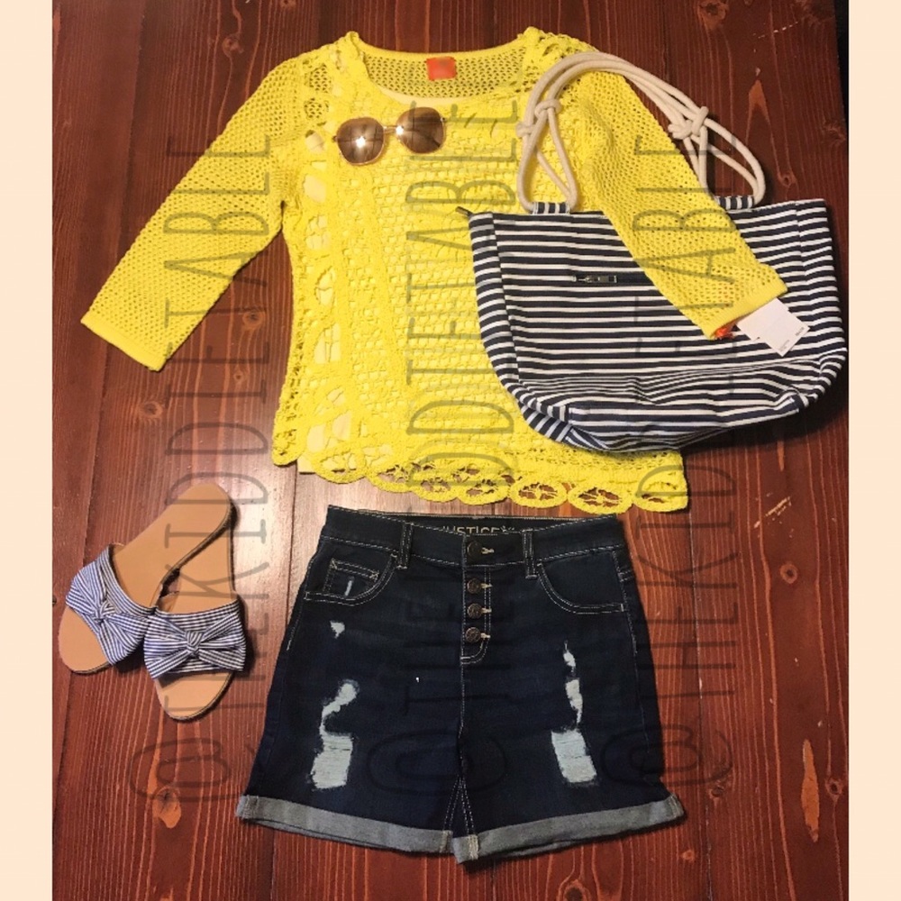 Crochet floral pattern yellow asymmetrical top - Picture 2 of 10